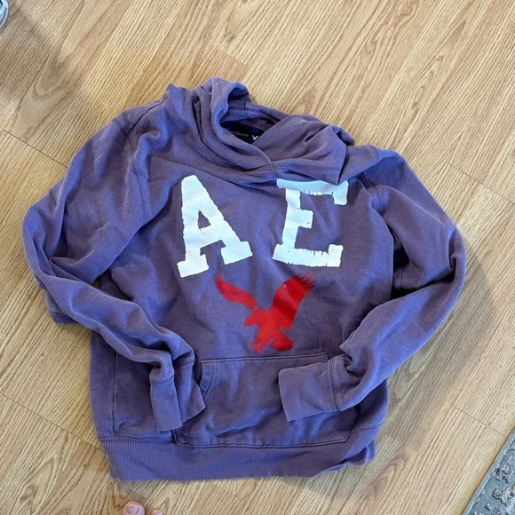 American Eagle Outfitters Purple Crewneck Sweater - Picture 1 of 1